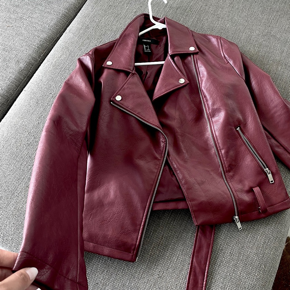 Faux deep red leather jacket ✨
